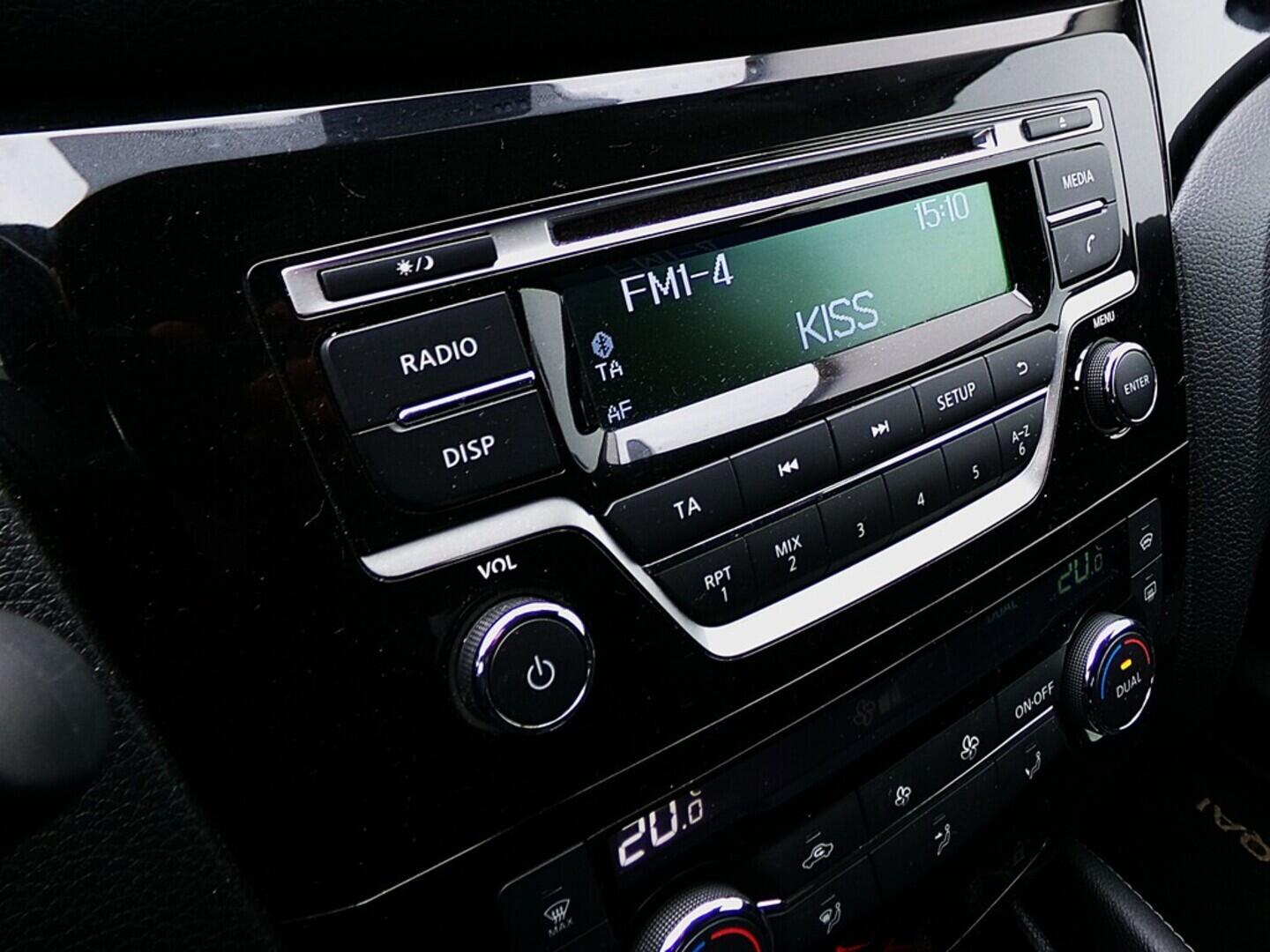 OM190V02400_25.webp_QASHQAI  1.2  85 kW manuál