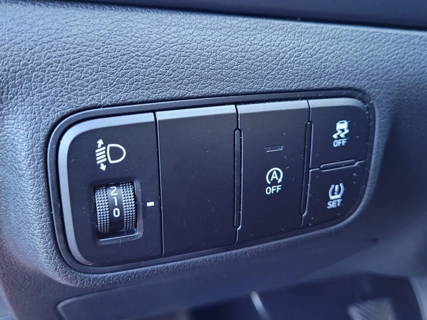 OM190V02406_22.webp_I20 Comfort Club 1.0 TGDI 74 kW manuál