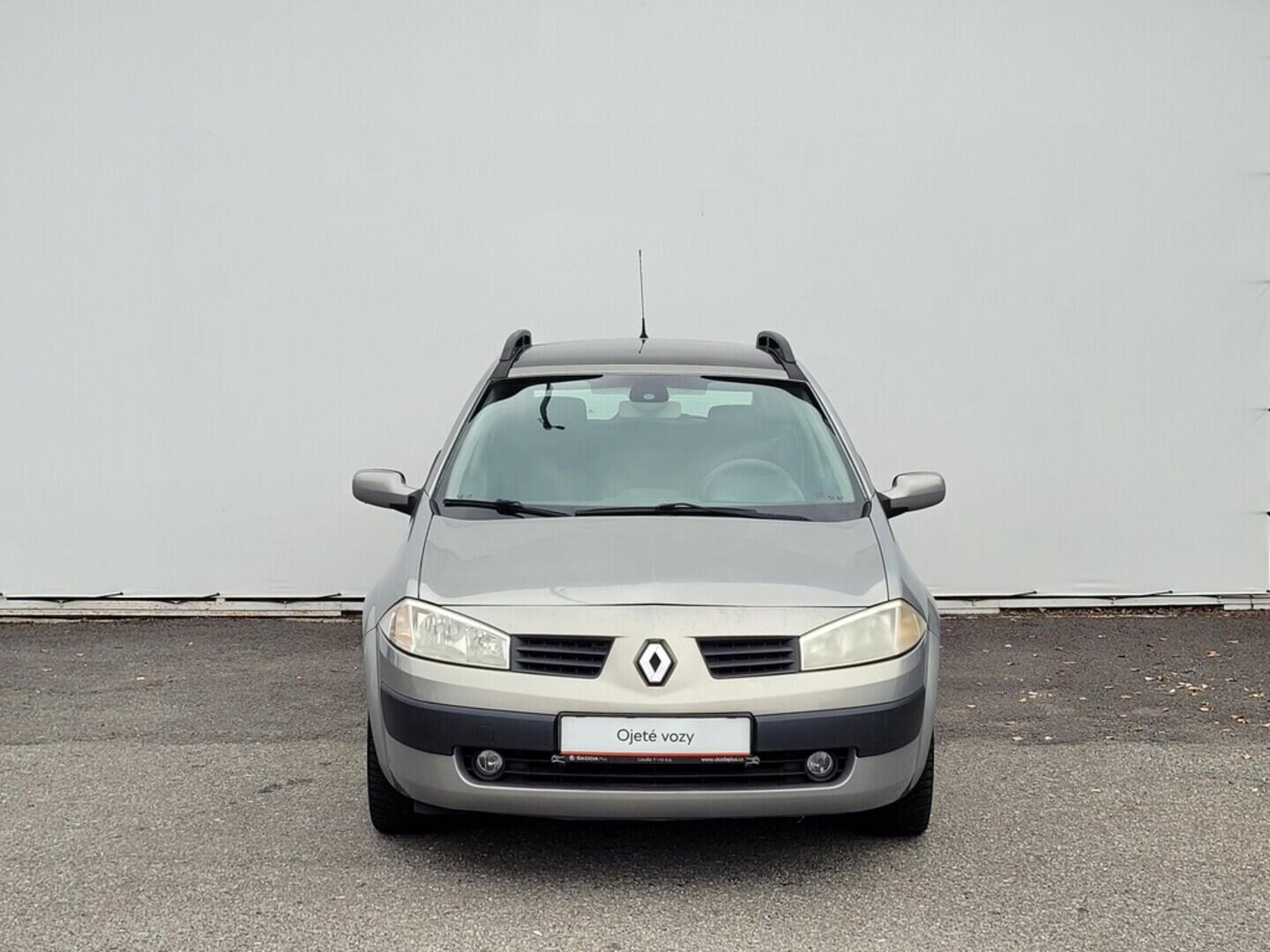 OM190V02410_13.webp_MÉGANE  1.5  _ kW manuál