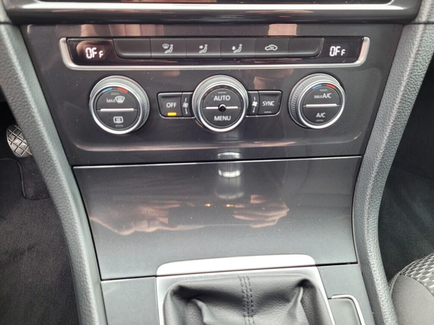 OM190V02411_27.webp_GOLF VARIANT Comfortline 1.6 TDI 85 kW manuál