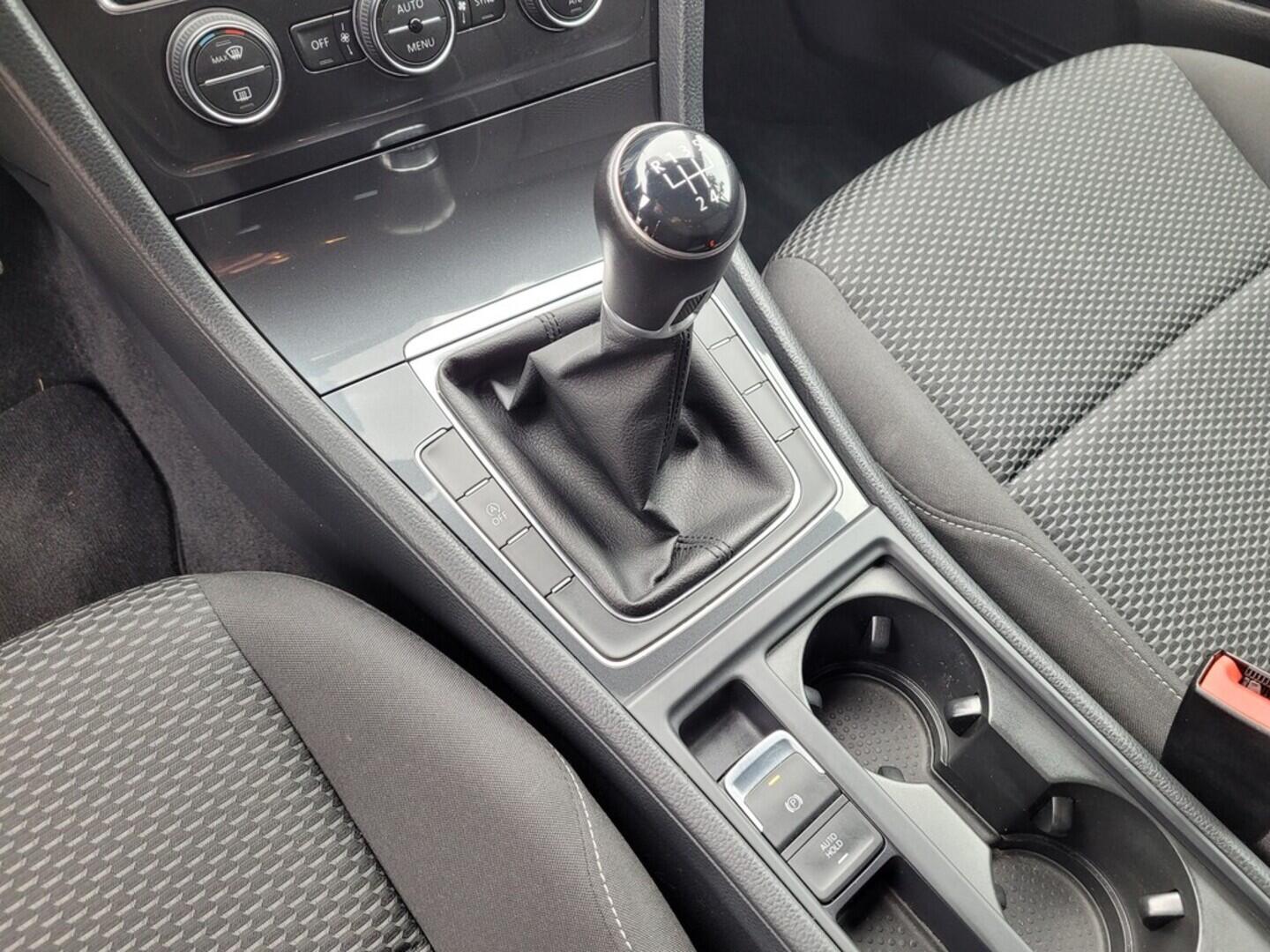 OM190V02411_28.webp_GOLF VARIANT Comfortline 1.6 TDI 85 kW manuál