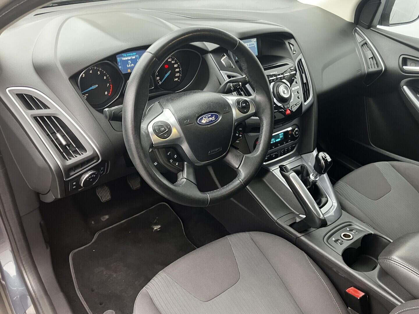 OM190V02422_21.webp_FOCUS titanium 1.6  110 kW manuál