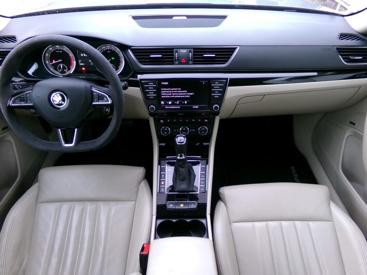 OM190V02433_18.webp_SUPERB L&K 2.0 TSI 206 kW automat