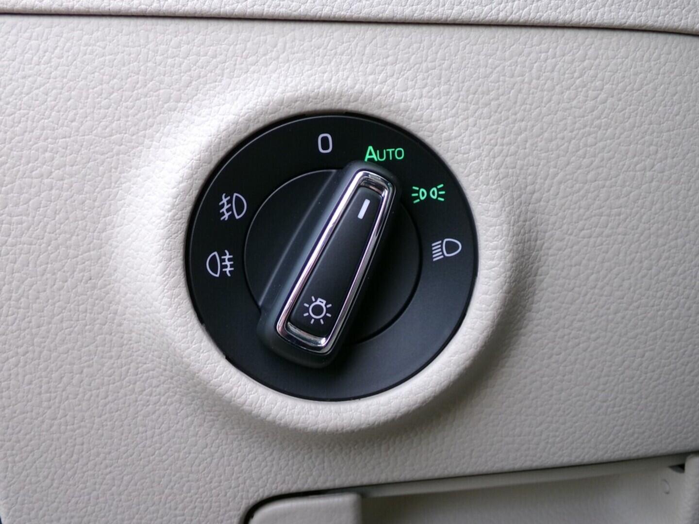 OM190V02433_22.webp_SUPERB L&K 2.0 TSI 206 kW automat