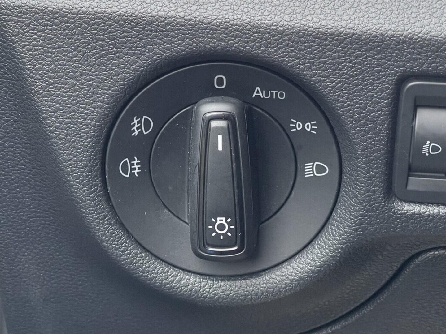 OM190V02434_22.webp_SCALA Ambition 1.0 TSI 81 kW manuál, DPH