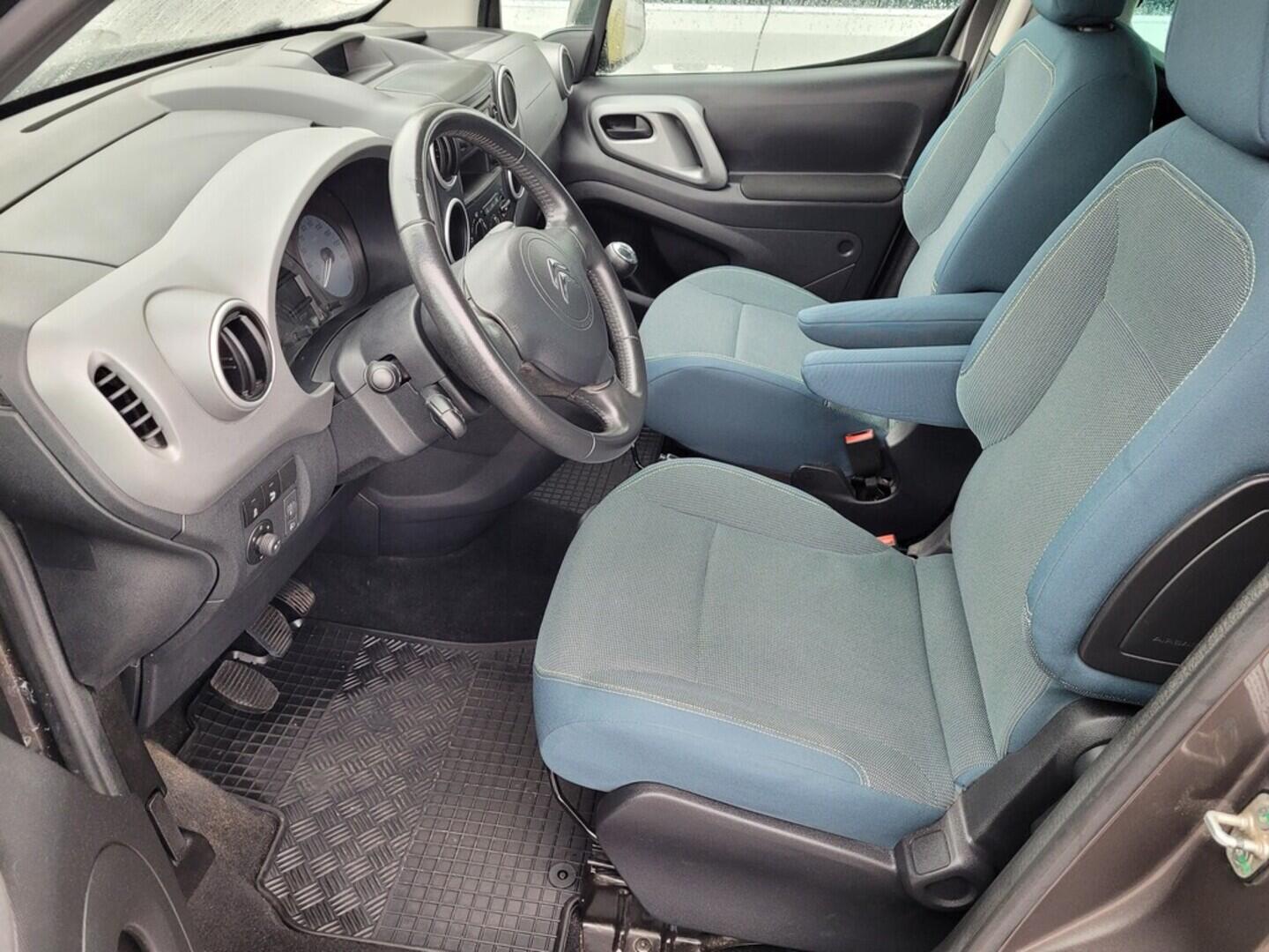 OM190V02440_20.webp_BERLINGO Multispace 1.6  73 kW manuál