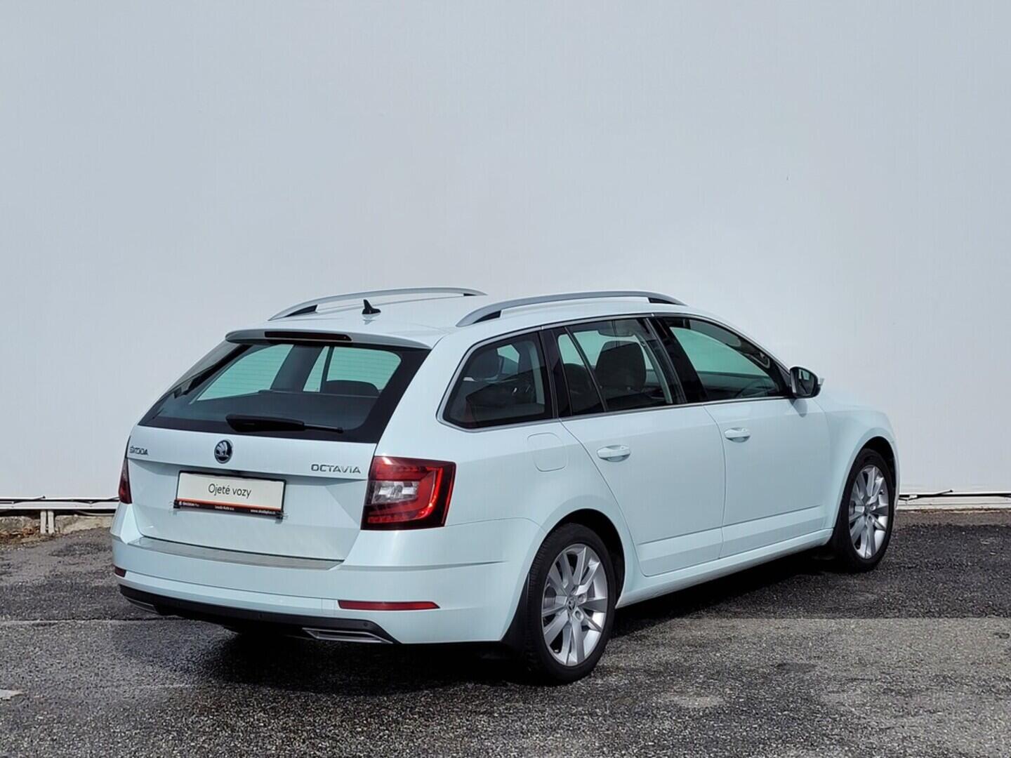 OM190V02442_11.webp_OCTAVIA Style Plus 1.6 TDI 85 kW manuál, DPH