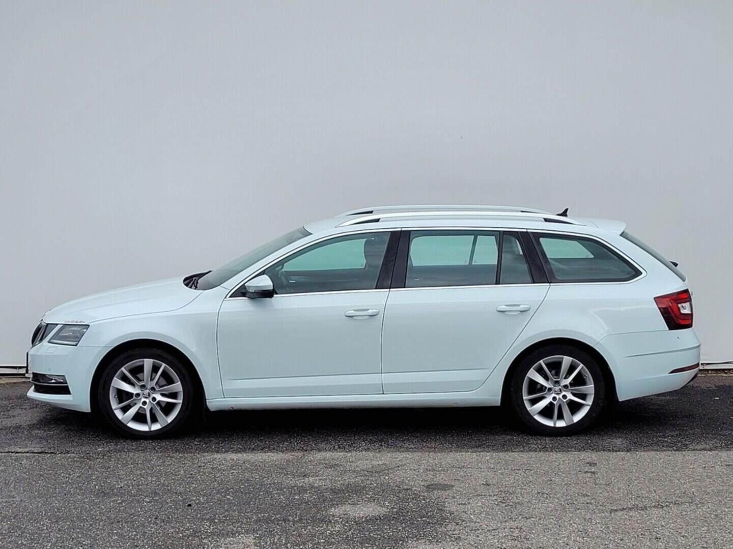 OM190V02442_12.webp_OCTAVIA Style Plus 1.6 TDI 85 kW manuál, DPH