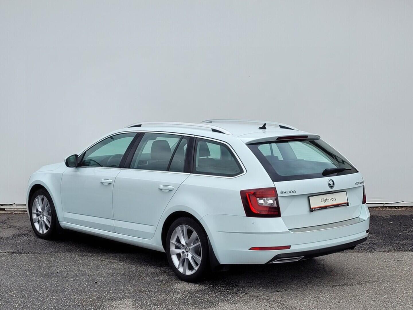 OM190V02442_15.webp_OCTAVIA Style Plus 1.6 TDI 85 kW manuál, DPH