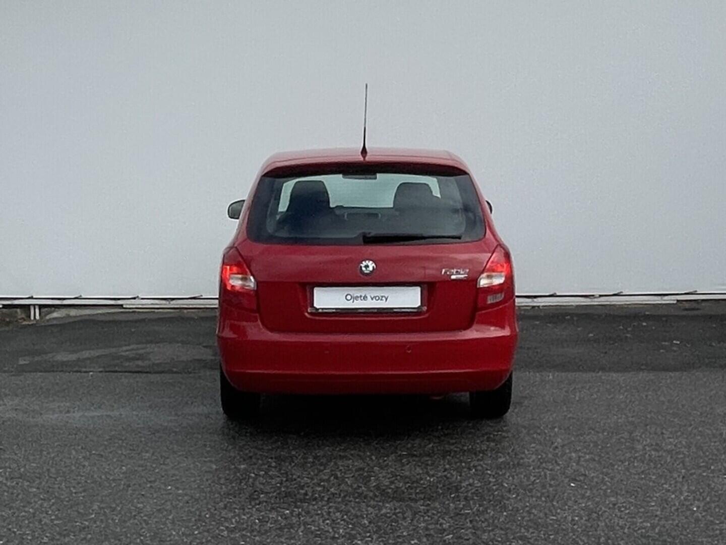 OM190V02444_17.webp_FABIA Elegance 1.6 MPI 77 kW manuál