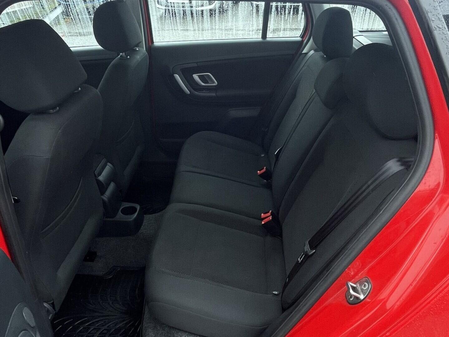 OM190V02444_29.webp_FABIA Elegance 1.6 MPI 77 kW manuál