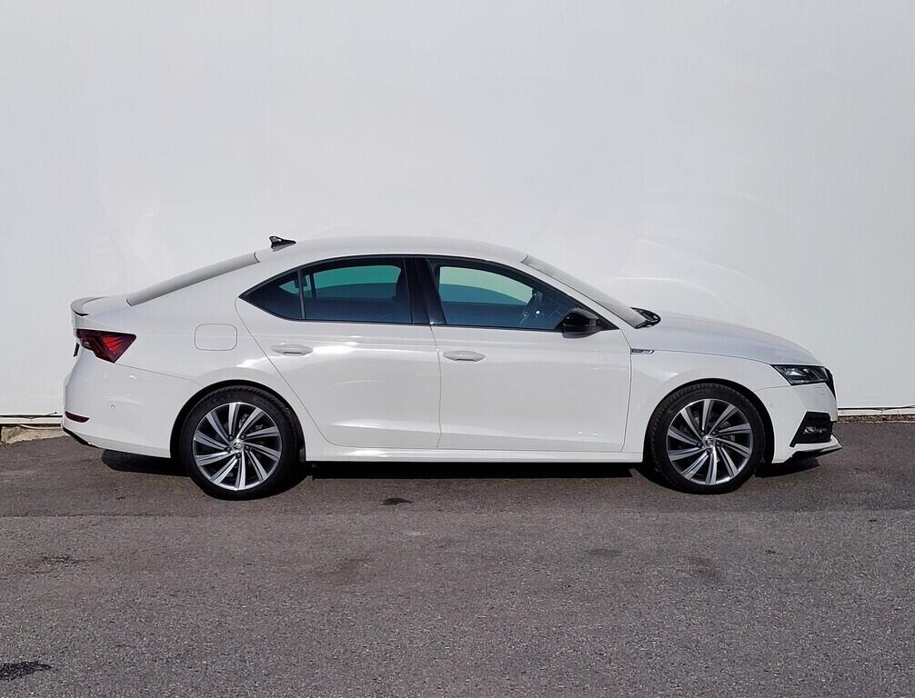 OM190V02445_16.webp_OCTAVIA SportLine 2.0 TDI 110 kW automat, DPH