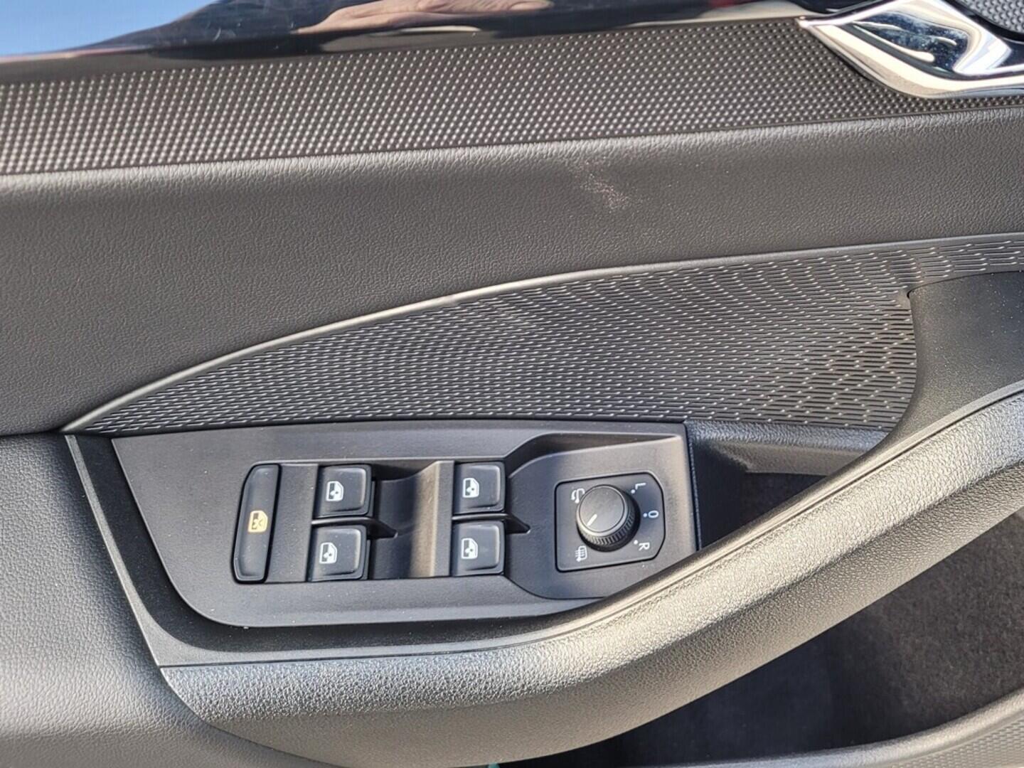 OM190V02445_21.webp_OCTAVIA SportLine 2.0 TDI 110 kW automat, DPH