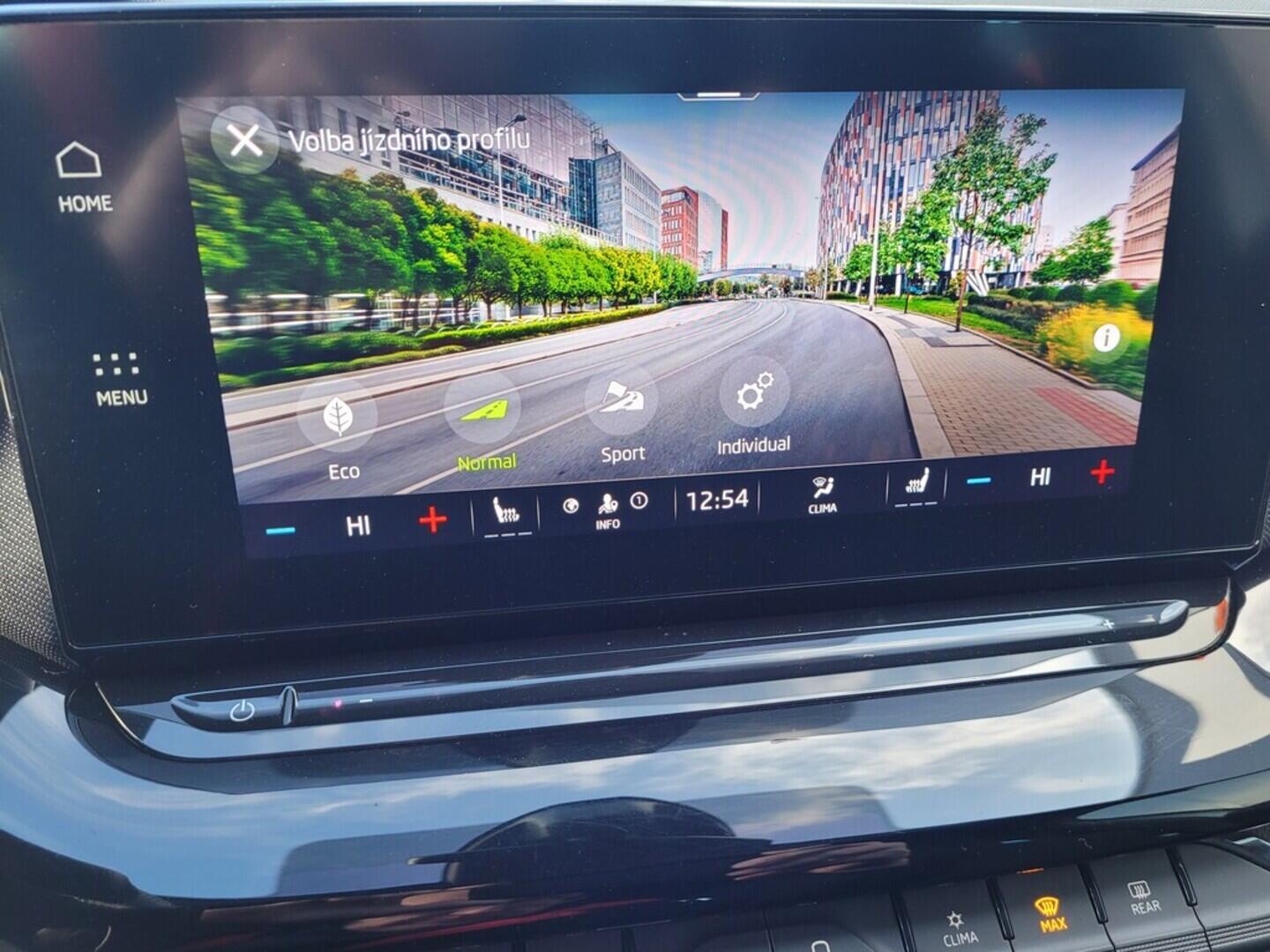 OM190V02445_24.webp_OCTAVIA SportLine 2.0 TDI 110 kW automat, DPH