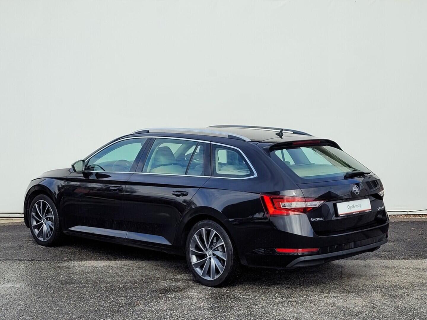 OM190V02449_15.webp_SUPERB Style 2.0 TDI 110 kW manuál, DPH