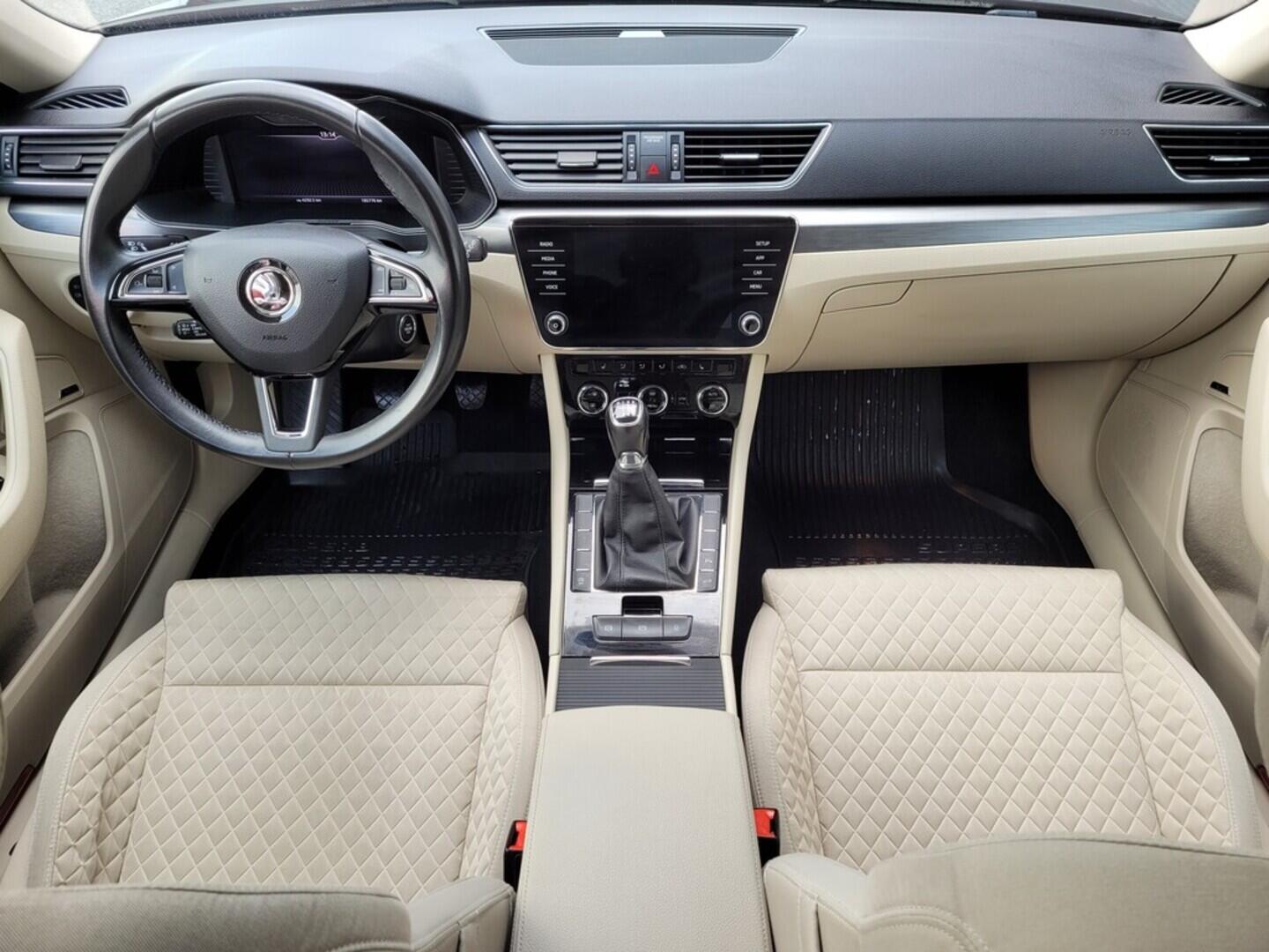 OM190V02449_18.webp_SUPERB Style 2.0 TDI 110 kW manuál, DPH