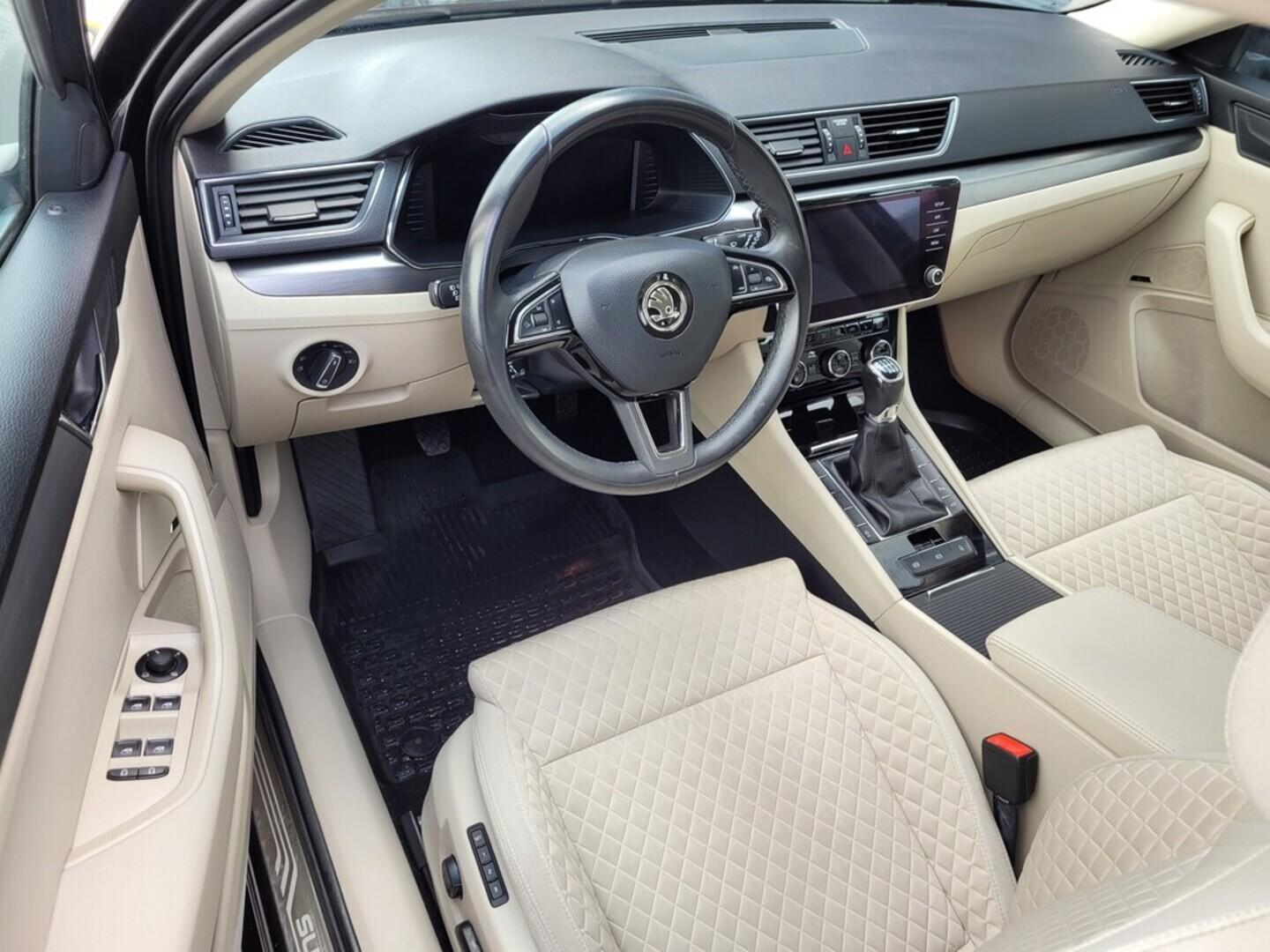 OM190V02449_19.webp_SUPERB Style 2.0 TDI 110 kW manuál, DPH