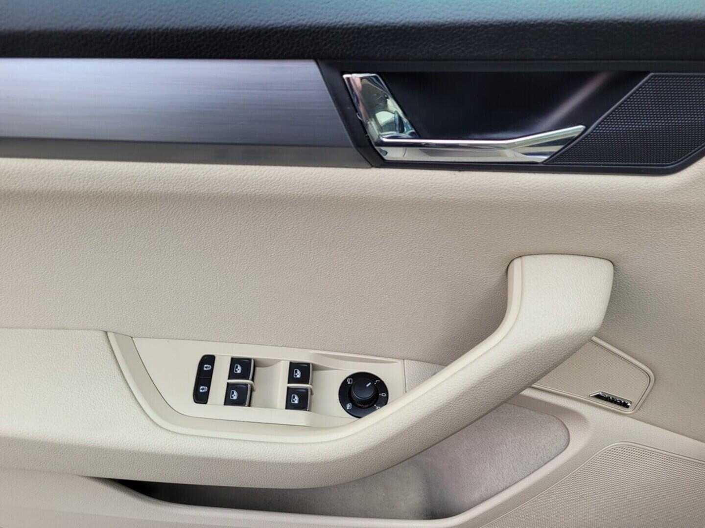 OM190V02449_21.webp_SUPERB Style 2.0 TDI 110 kW manuál, DPH