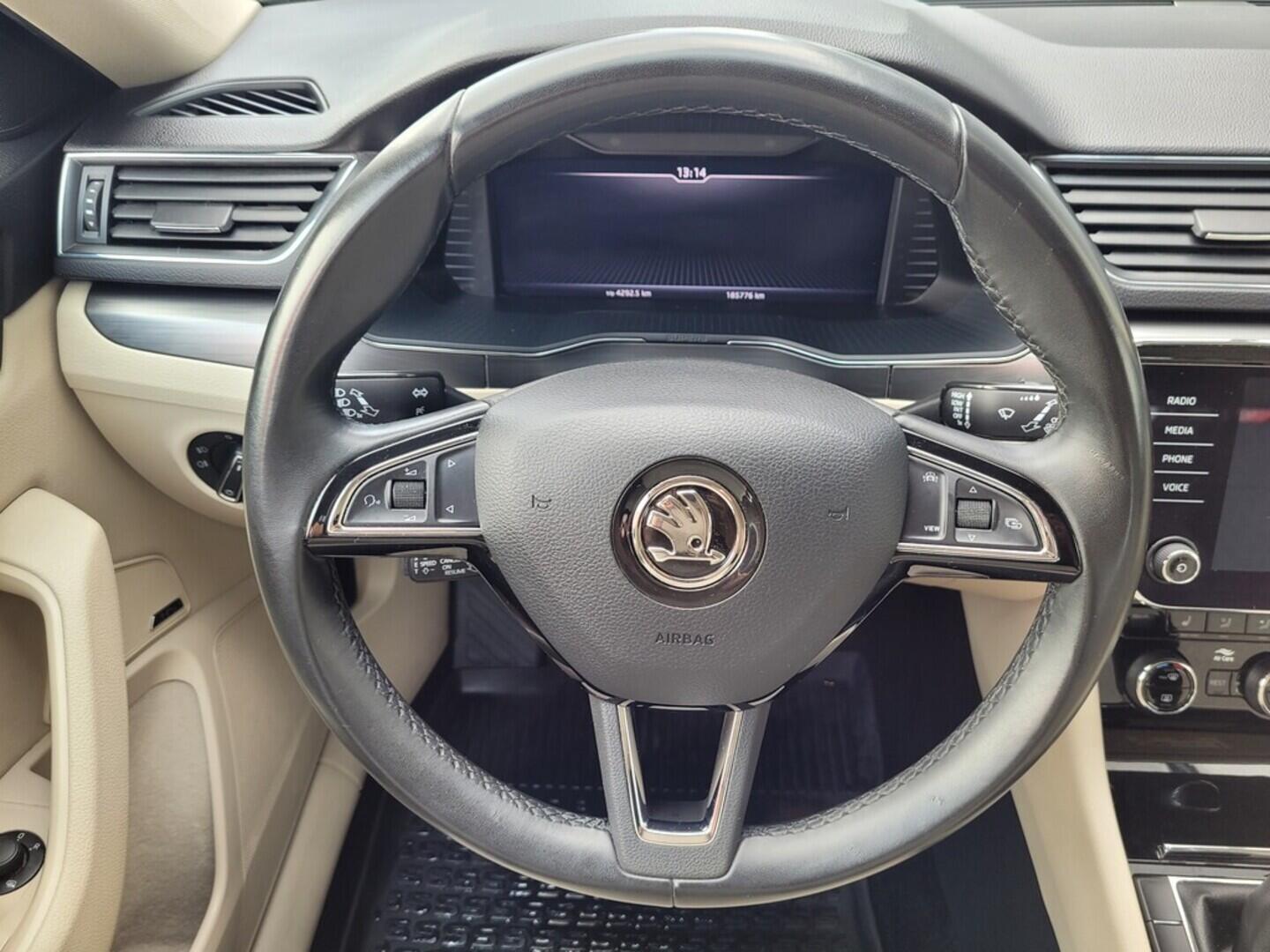 OM190V02449_23.webp_SUPERB Style 2.0 TDI 110 kW manuál, DPH