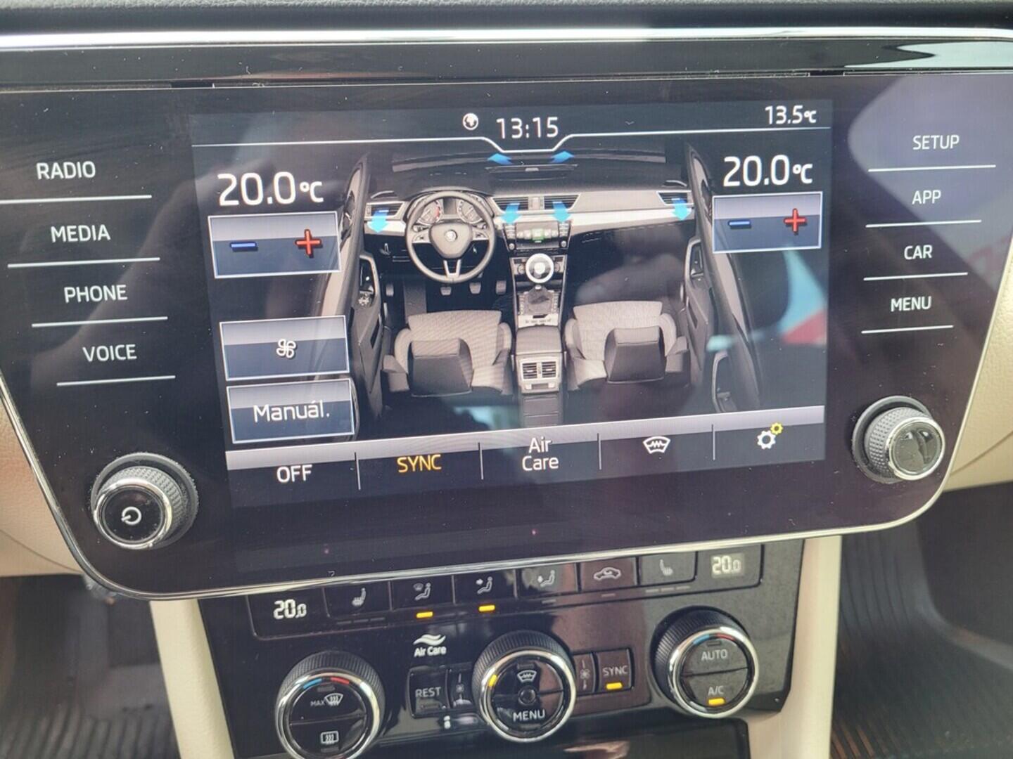 OM190V02449_27.webp_SUPERB Style 2.0 TDI 110 kW manuál, DPH