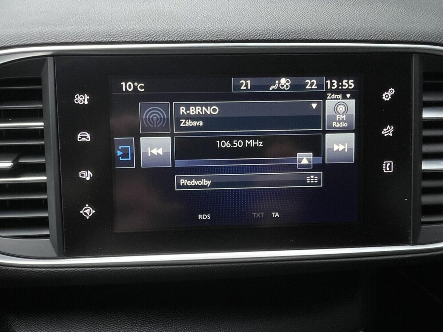 OM190V02456_27.webp_308 allure 1.6  88 kW manuál