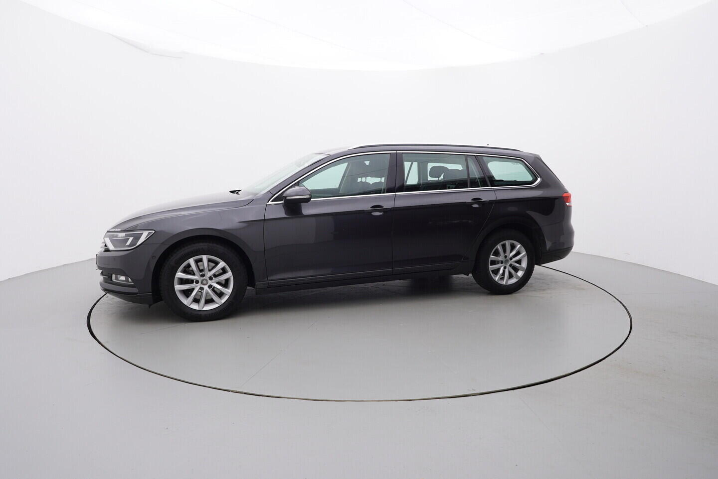 OM190V02461_11.webp_PASSAT VARIANT Comfortline 2.0 TDI 110 kW automat