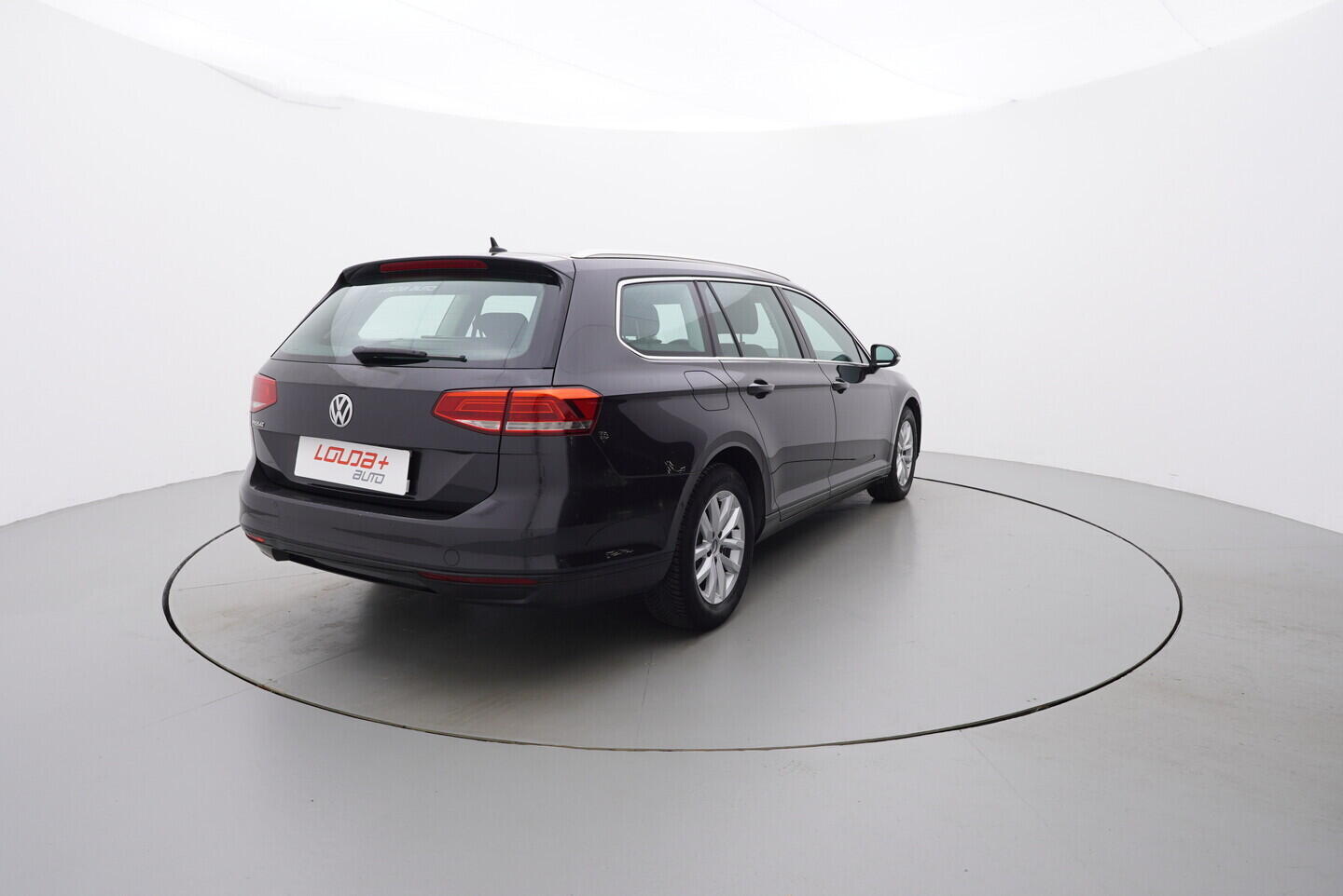 OM190V02461_14.webp_PASSAT VARIANT Comfortline 2.0 TDI 110 kW automat