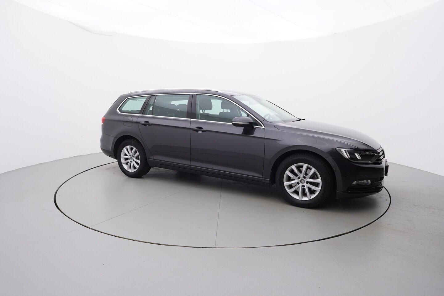 OM190V02461_16.webp_PASSAT VARIANT Comfortline 2.0 TDI 110 kW automat