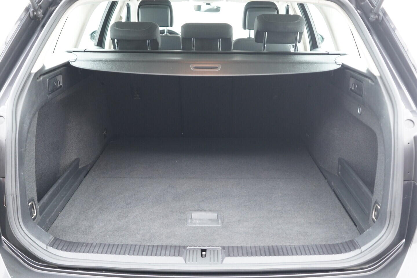 OM190V02461_43.webp_PASSAT VARIANT Comfortline 2.0 TDI 110 kW automat