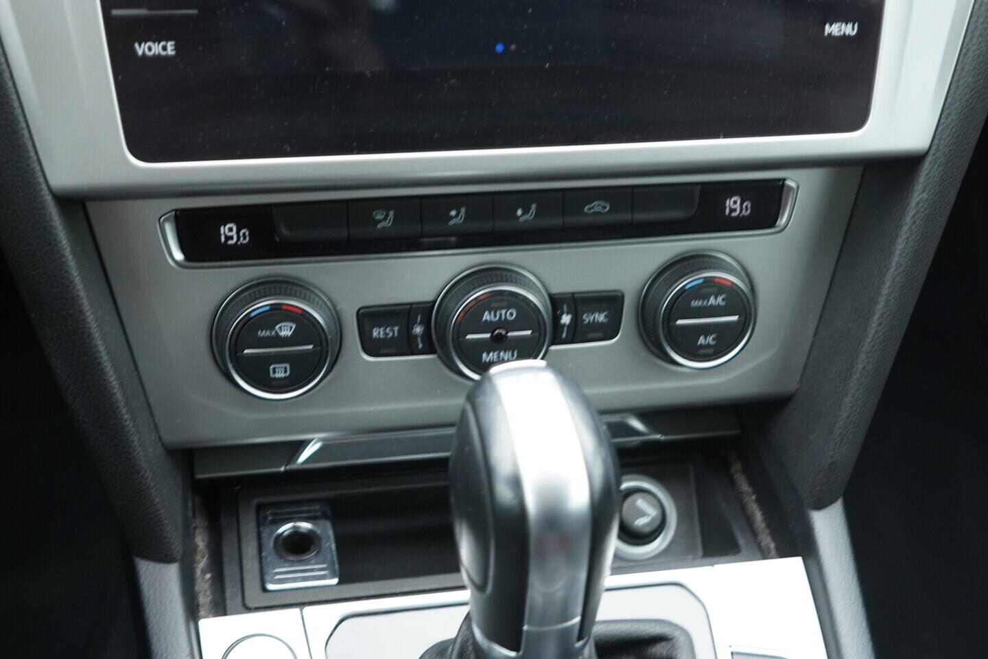 OM190V02464_34.webp_PASSAT VARIANT Comfortline 2.0 TDI 110 kW automat, DPH