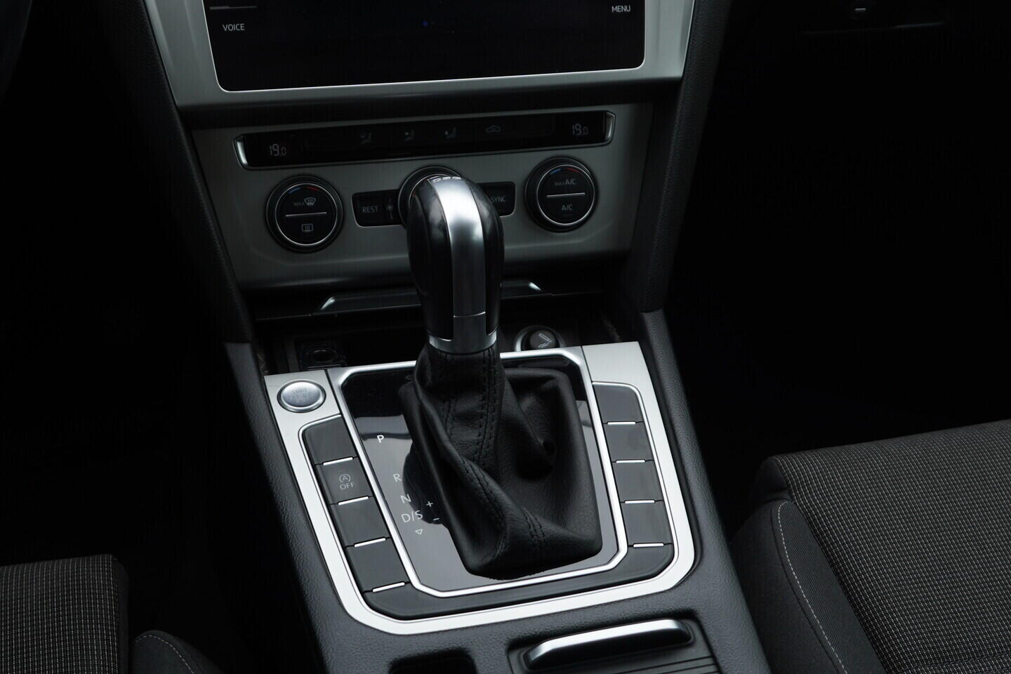 OM190V02464_35.webp_PASSAT VARIANT Comfortline 2.0 TDI 110 kW automat, DPH