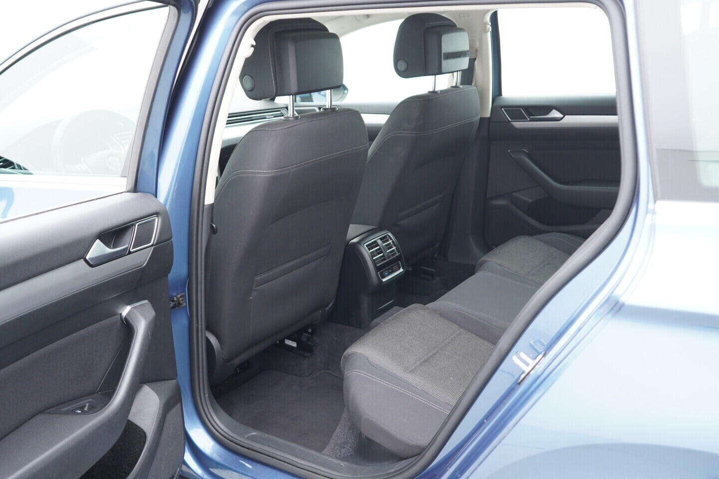 OM190V02464_37.webp_PASSAT VARIANT Comfortline 2.0 TDI 110 kW automat, DPH