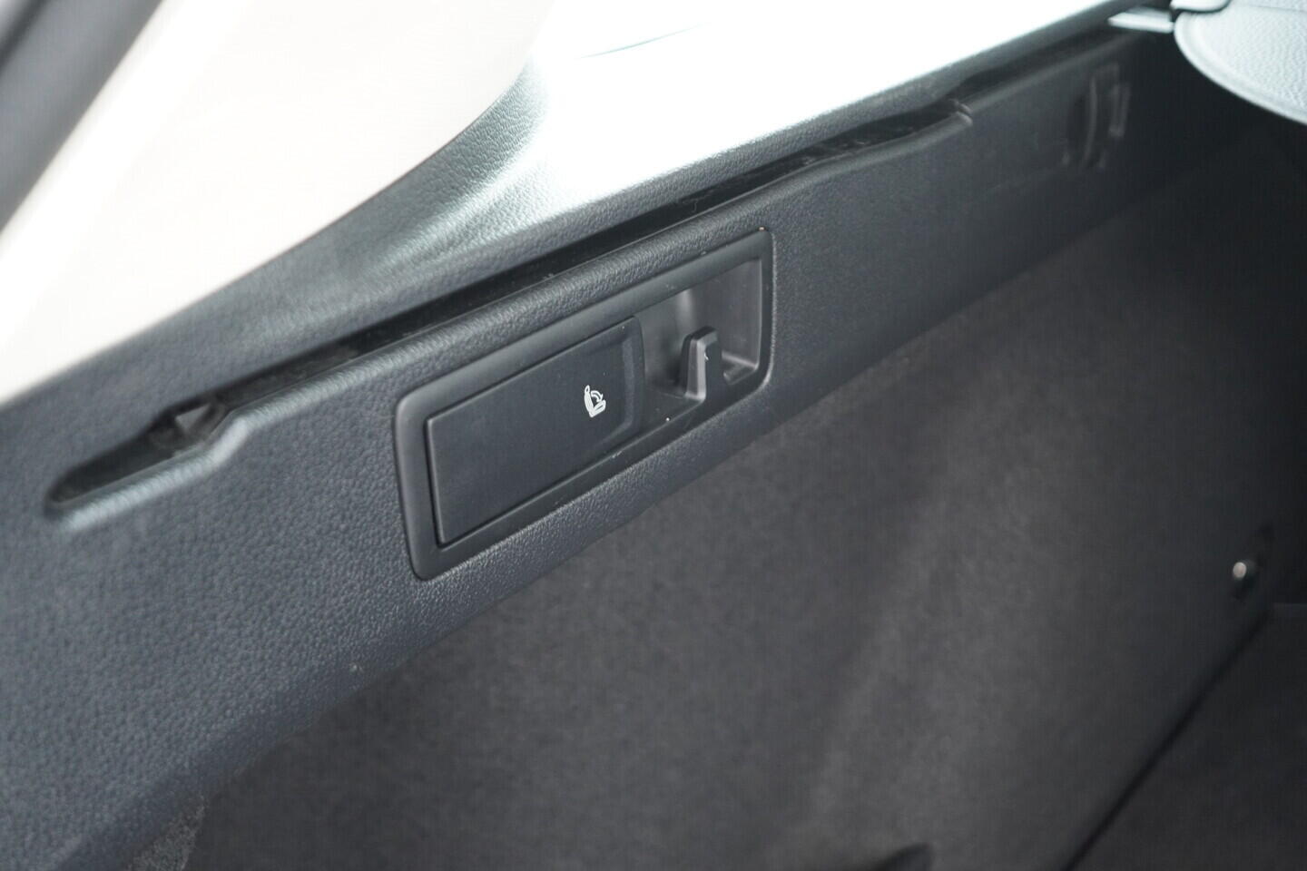 OM190V02464_41.webp_PASSAT VARIANT Comfortline 2.0 TDI 110 kW automat, DPH