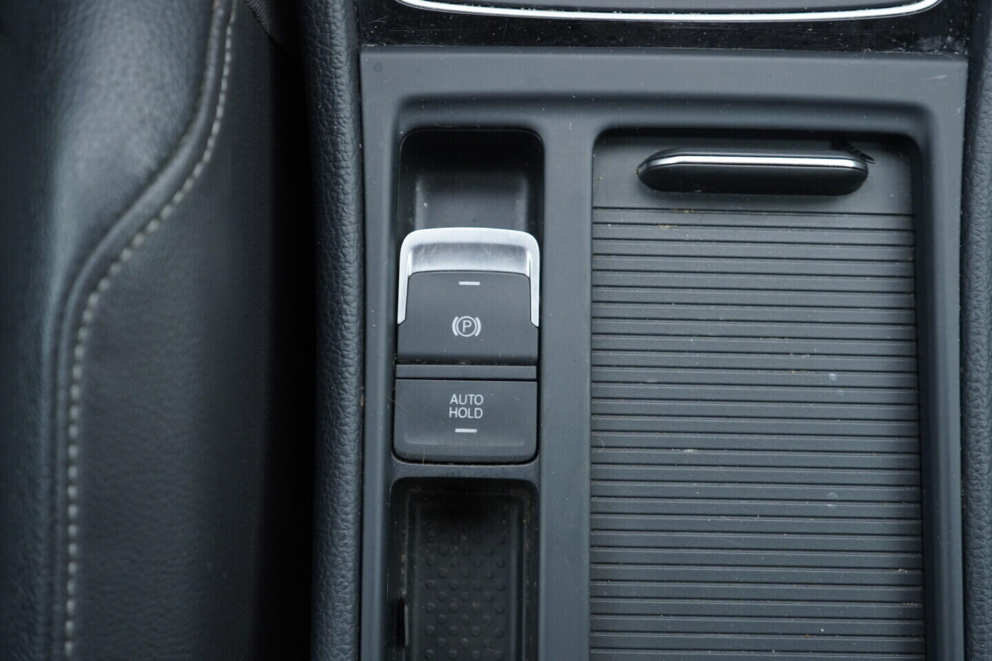 OM190V02468_36.webp_GOLF VARIANT Highline 2.0 TDI 110 kW automat