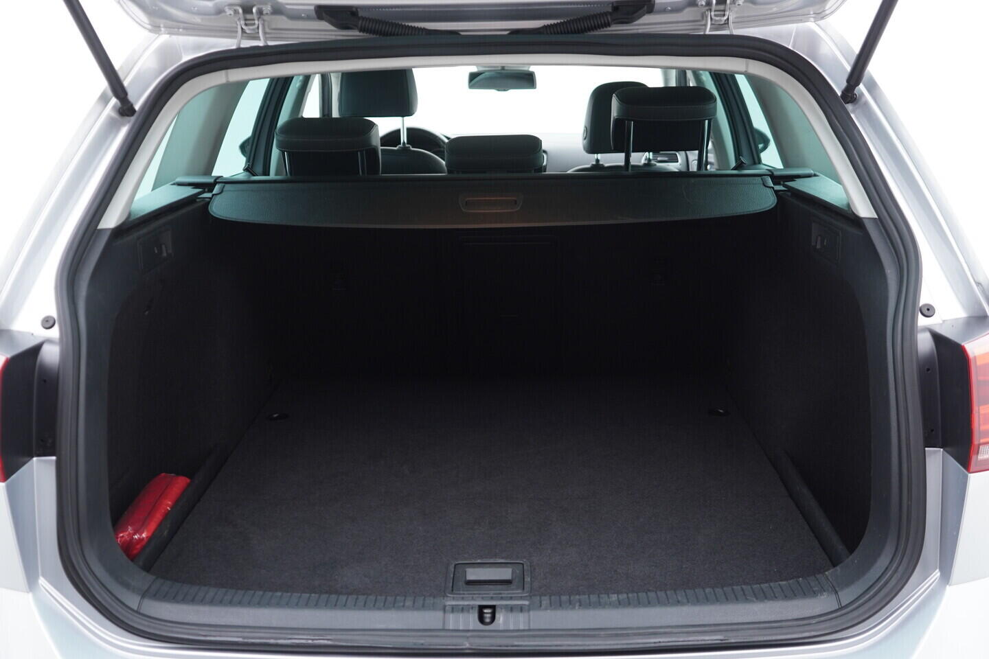 OM190V02468_40.webp_GOLF VARIANT Highline 2.0 TDI 110 kW automat