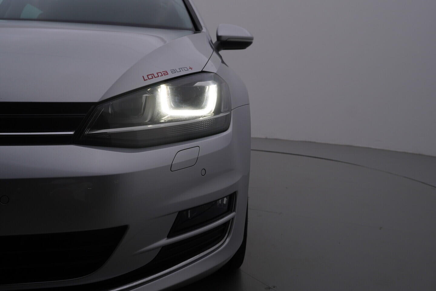 OM190V02468_43.webp_GOLF VARIANT Highline 2.0 TDI 110 kW automat