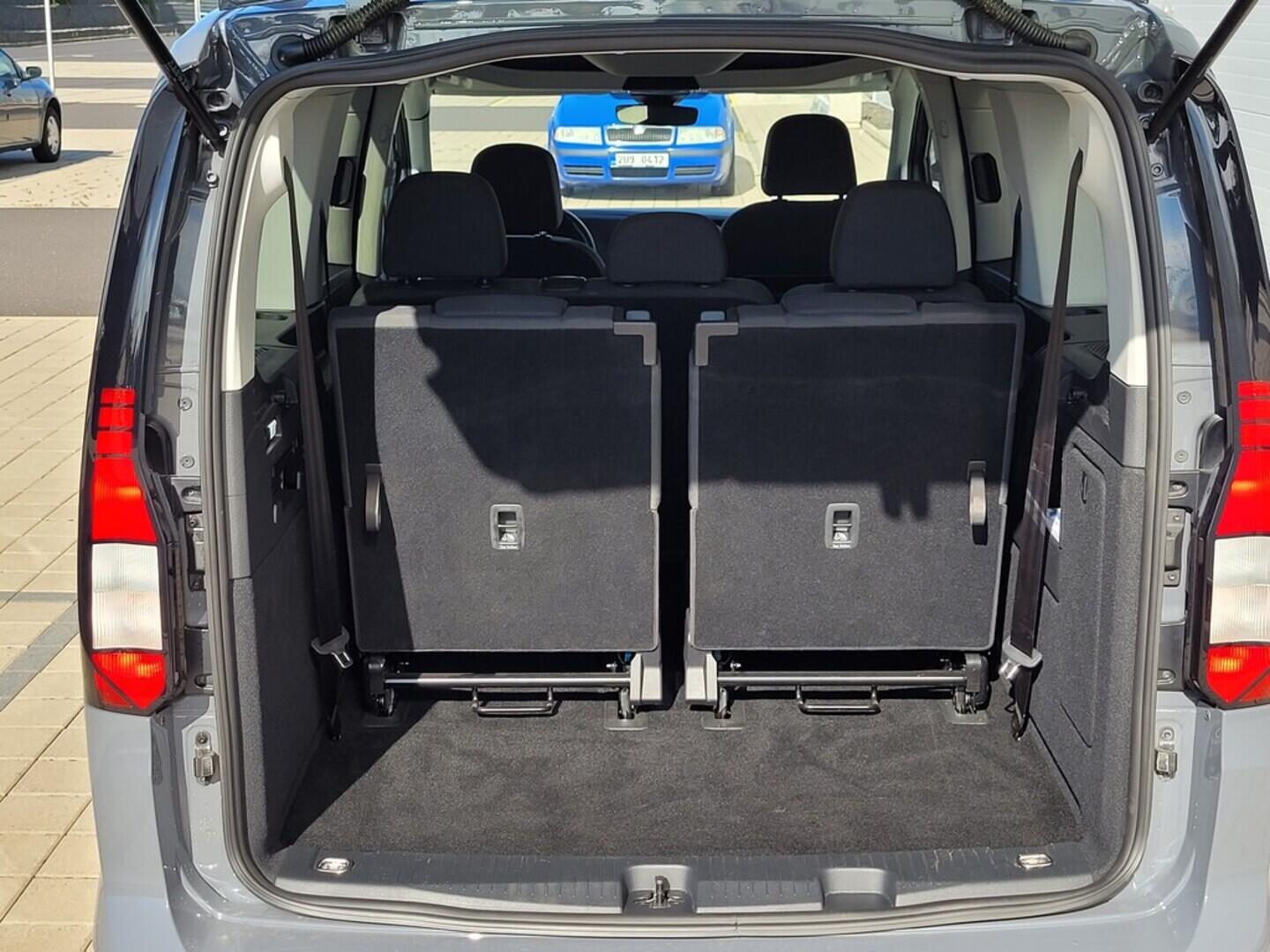 OM190V02469_21.webp_CADDY MAXI Maxi 2.0 TDI 90 kW manuál, DPH