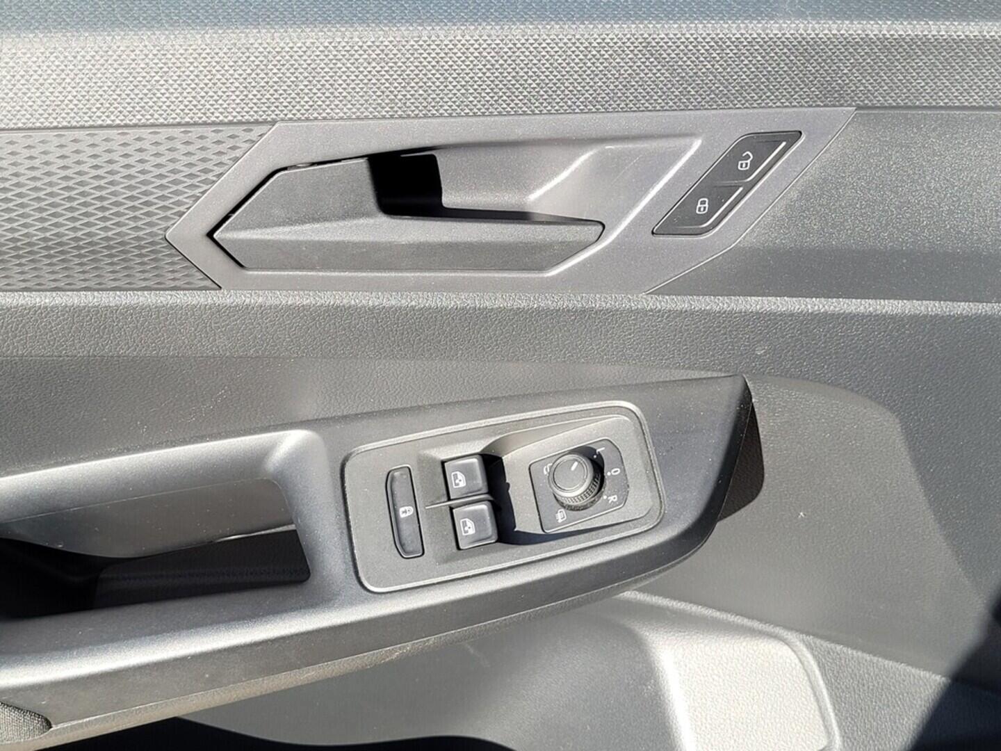 OM190V02469_35.webp_CADDY MAXI Maxi 2.0 TDI 90 kW manuál, DPH