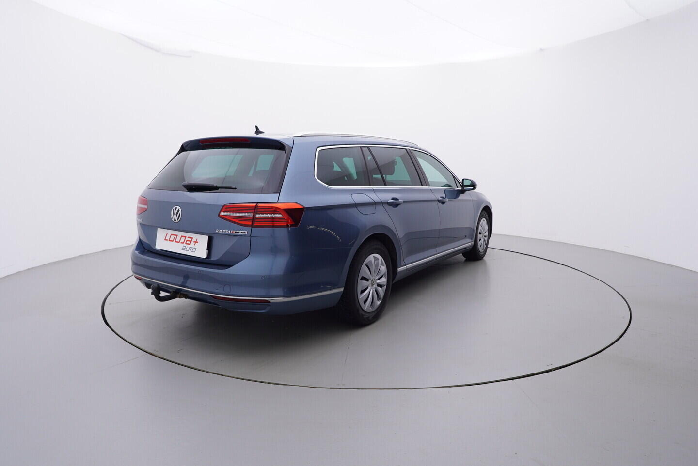 OM190V02472_14.webp_PASSAT VARIANT HIGHLINE 2.0 TDI 110 kW manuál