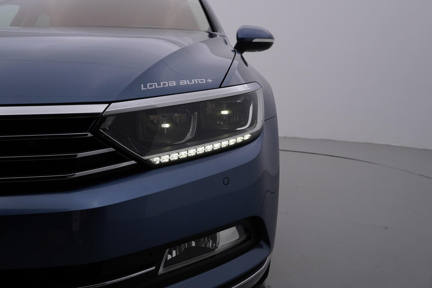 OM190V02472_43.webp_PASSAT VARIANT HIGHLINE 2.0 TDI 110 kW manuál