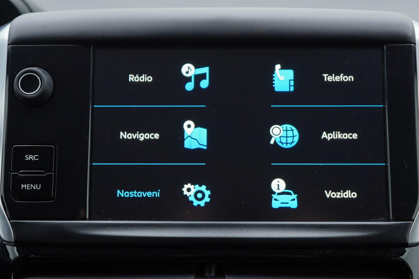 OM190V02476_28.webp_208 GT line 1.2  81 kW manuál