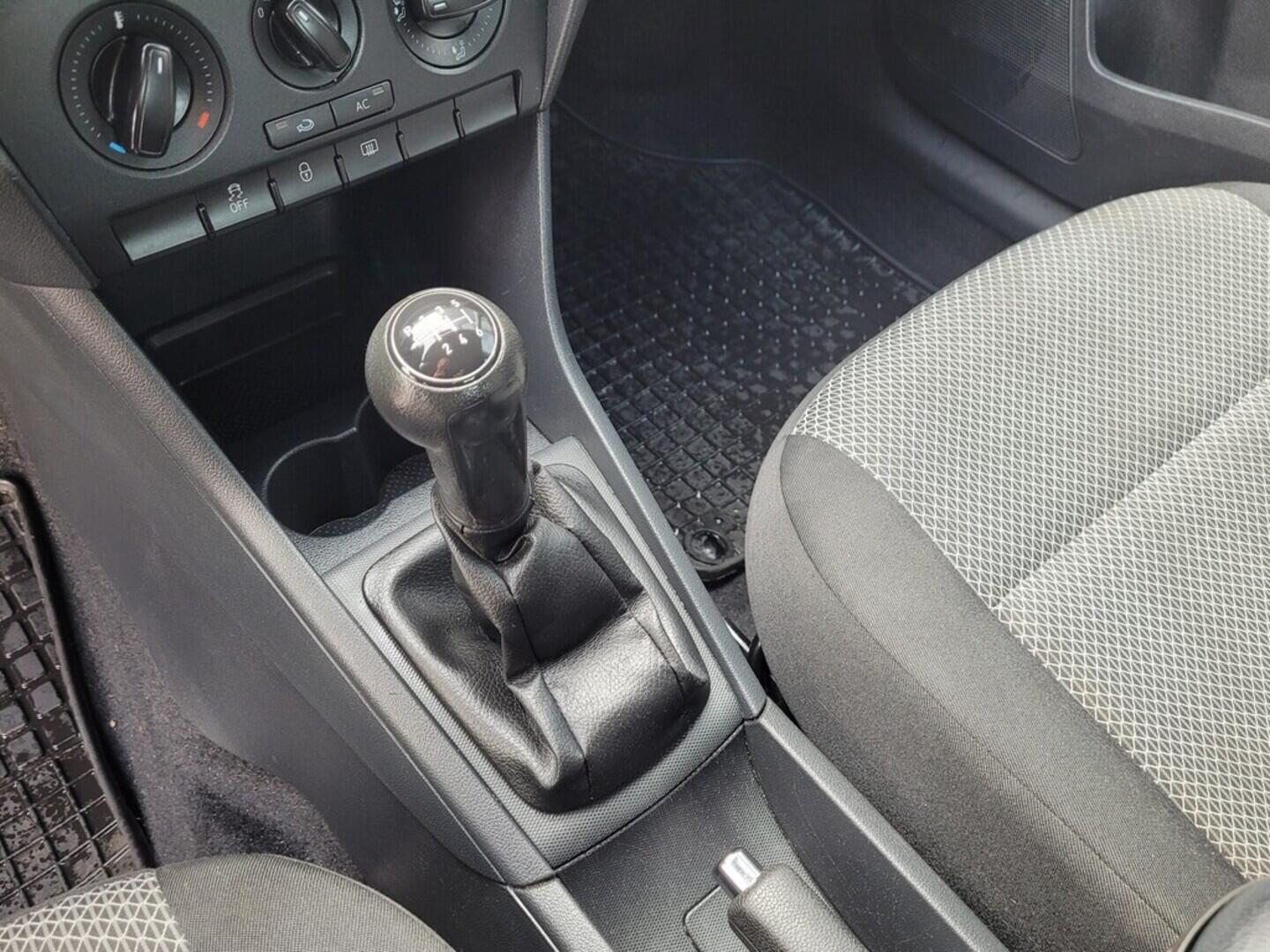 OM190V02478_28.webp_TOLEDO Reference 1.2 TSI 77 kW manuál