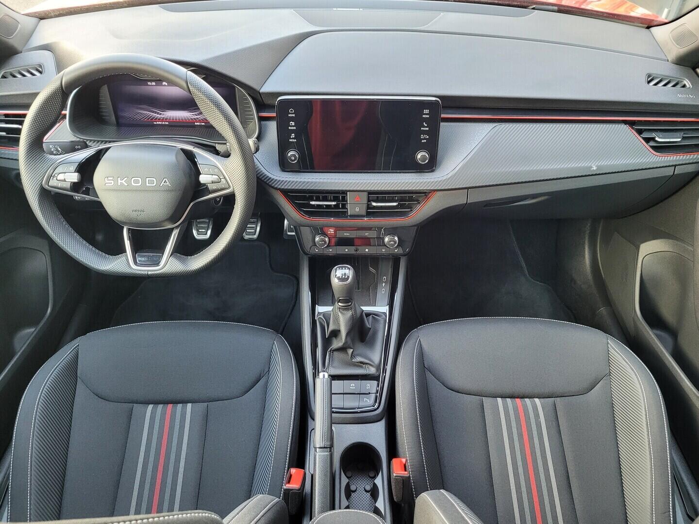 OM190V02481_18.webp_KAMIQ Monte Carlo 1.0 TSI 85 kW manuál, DPH