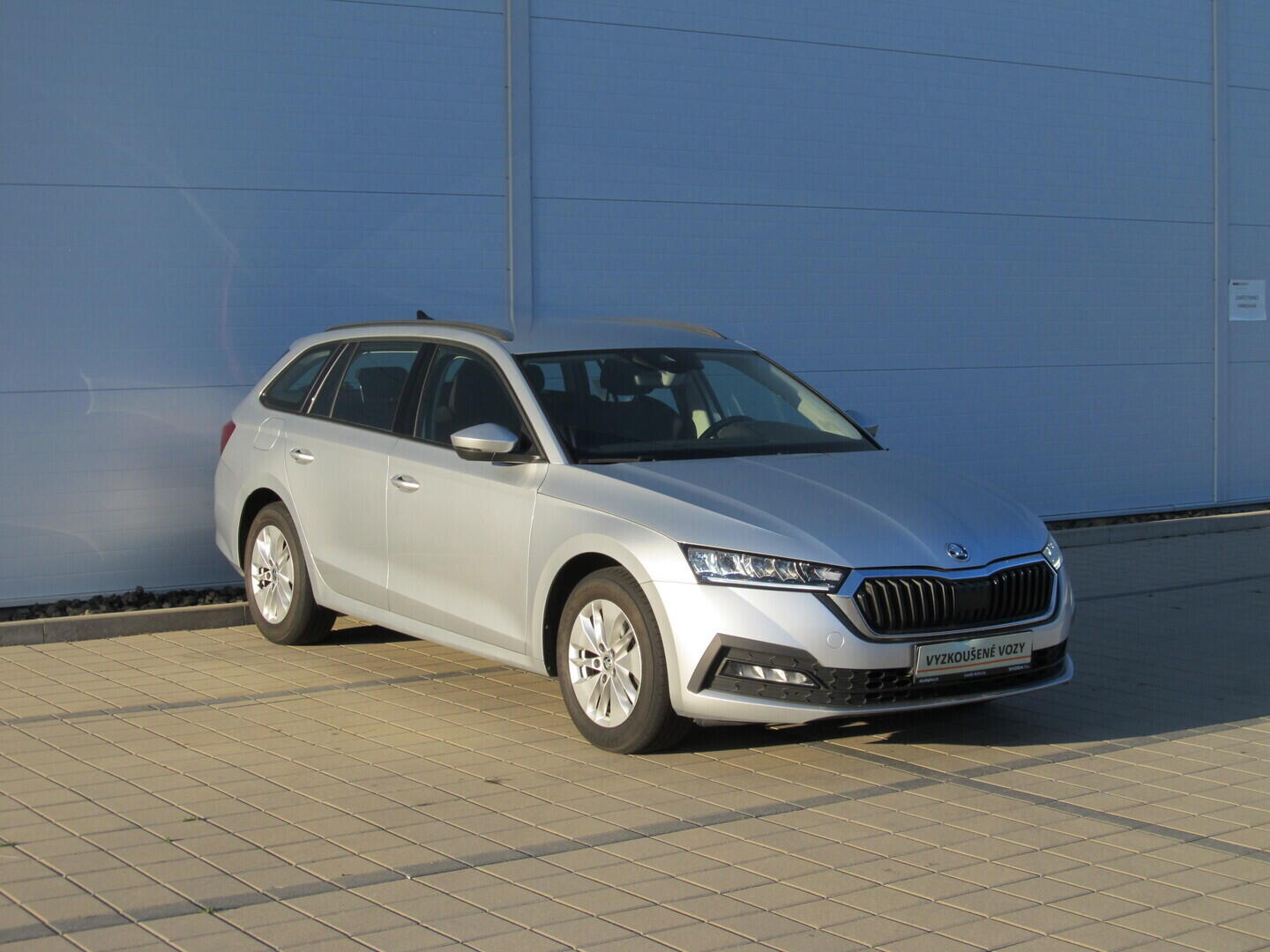 OM190V02483_14.webp_OCTAVIA Ambition Plus 2.0 TDI 85 kW manuál, DPH