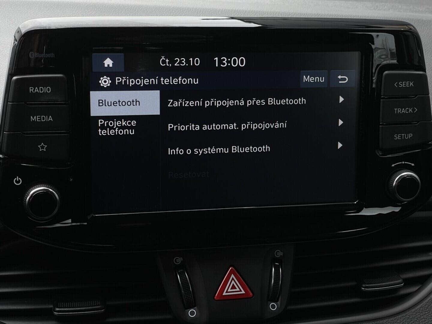 OM190V02485_24.webp_I30 Comfort 1.0  88 kW manuál