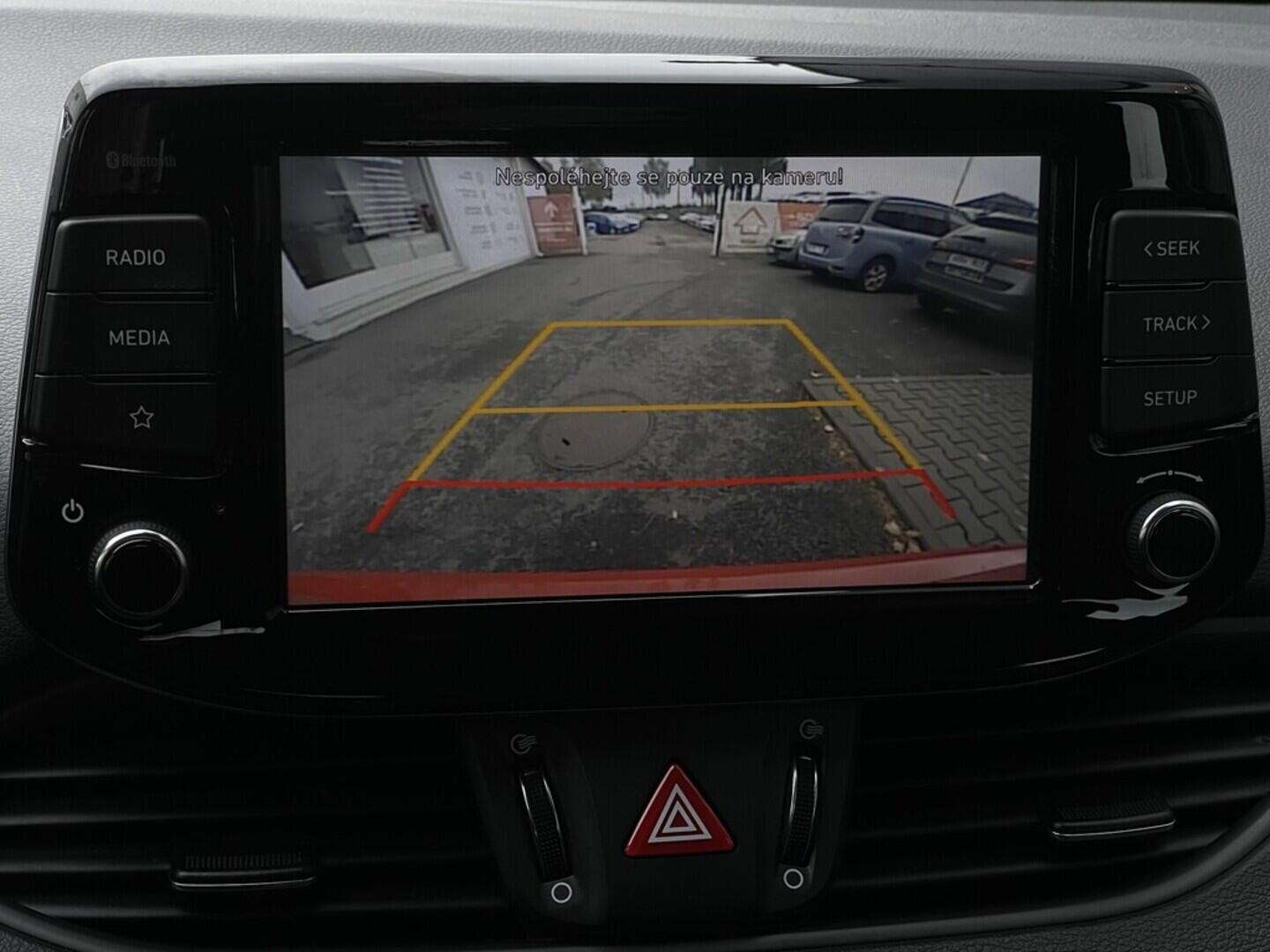 OM190V02485_26.webp_I30 Comfort 1.0  88 kW manuál