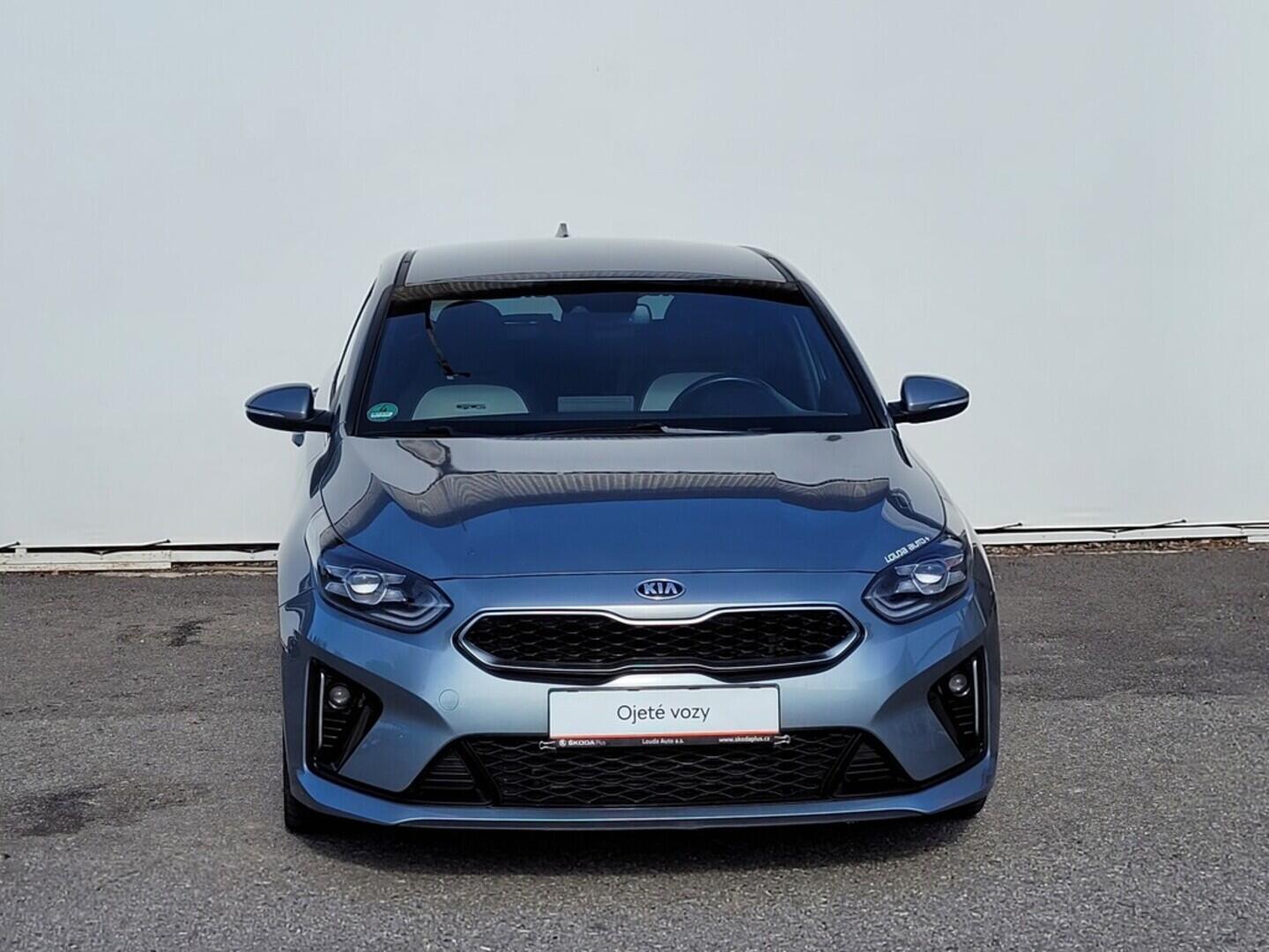 OM190V02486_13.webp_PRO_CEED GT-Line 1.6  100 kW manuál