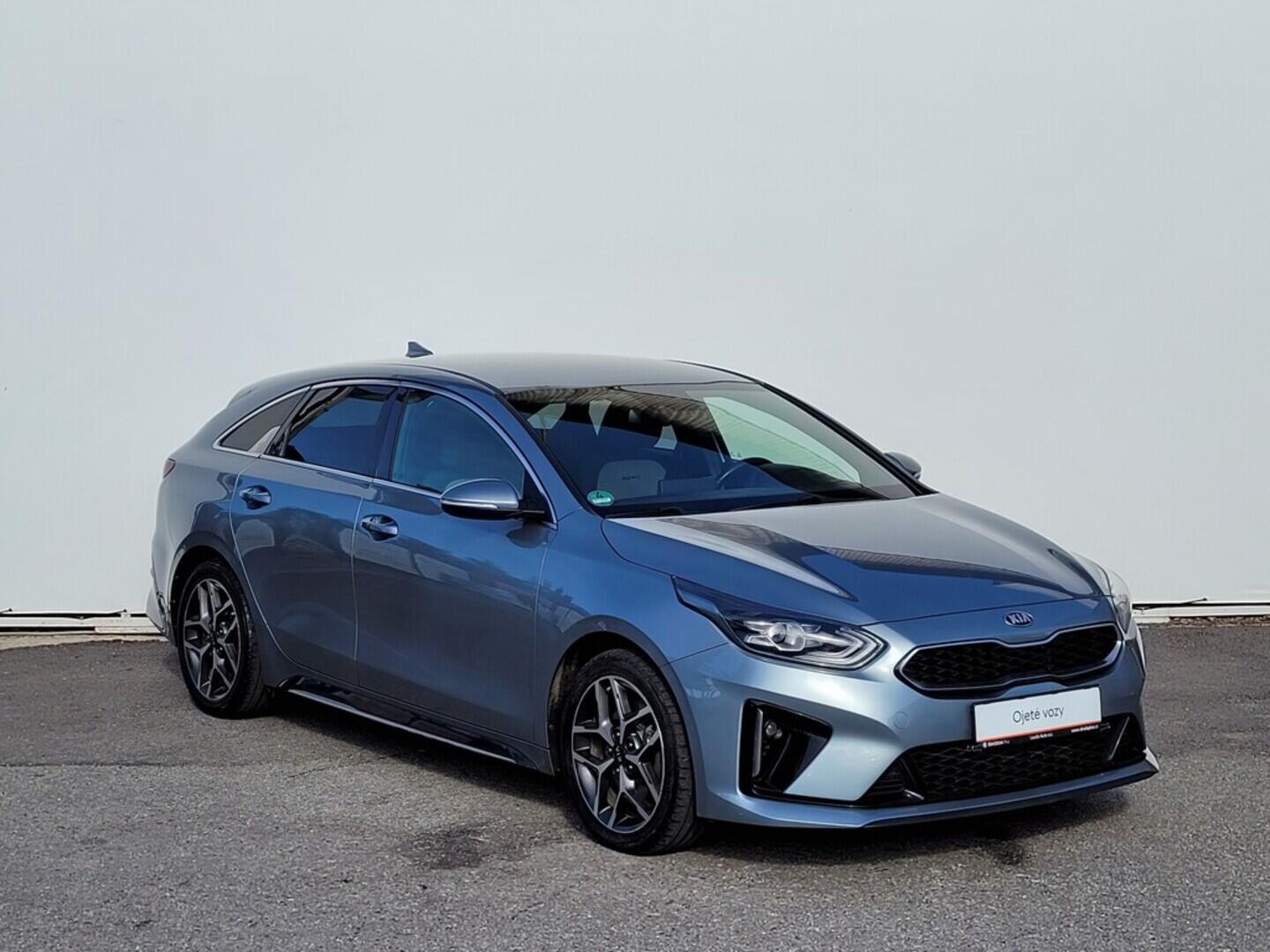 OM190V02486_14.webp_PRO_CEED GT-Line 1.6  100 kW manuál