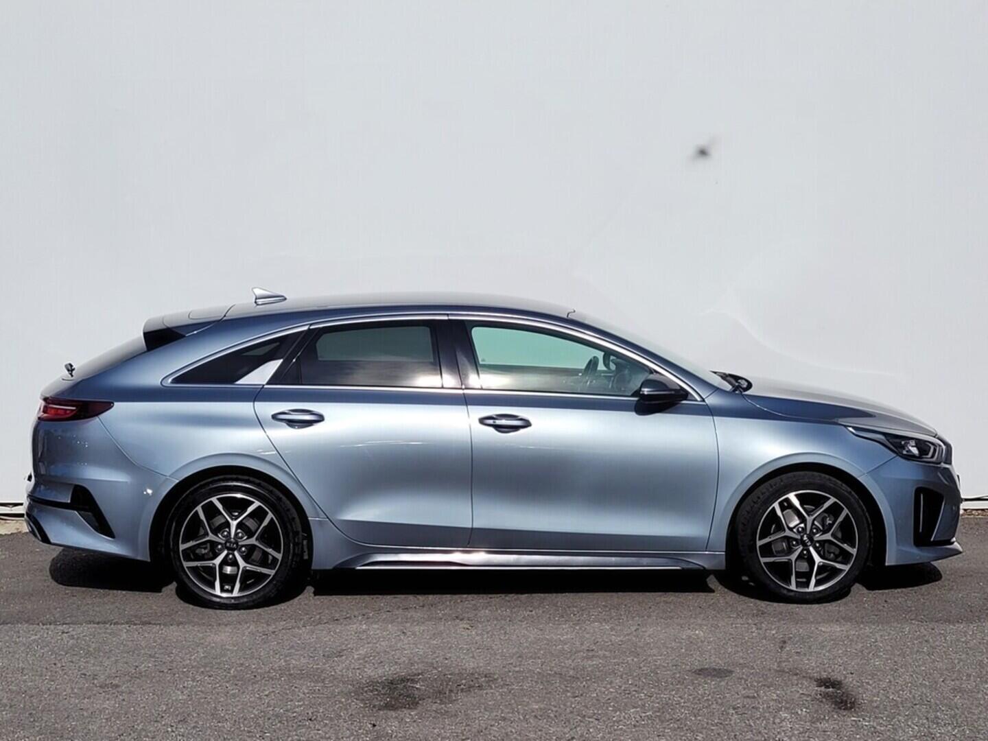 OM190V02486_16.webp_PRO_CEED GT-Line 1.6  100 kW manuál