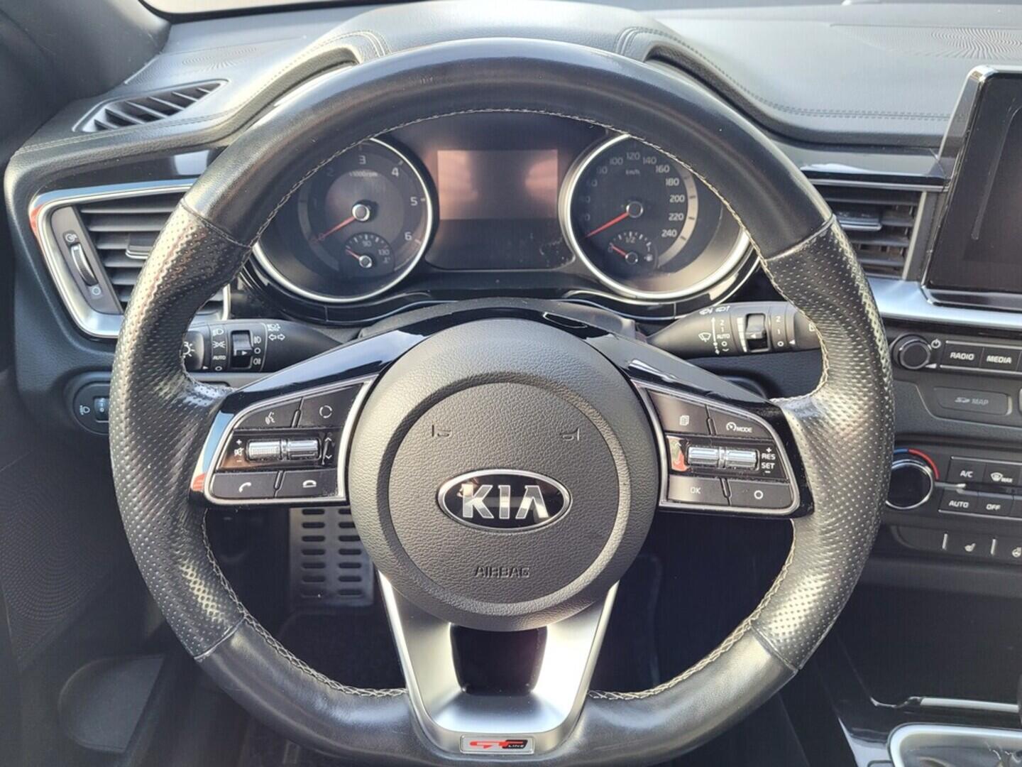 OM190V02486_23.webp_PRO_CEED GT-Line 1.6  100 kW manuál